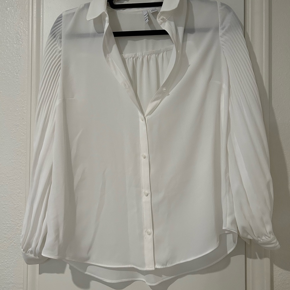 Elle Classic White Blouse with Pleated Sleeves